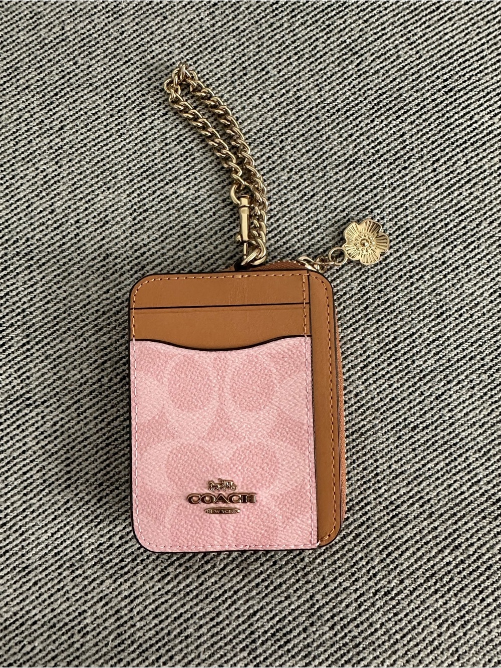 NWT Coach Zip Card Case In Signature Canvas With Charm CEC50